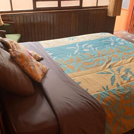 Hostel Santa Canela 昆卡 外观 照片