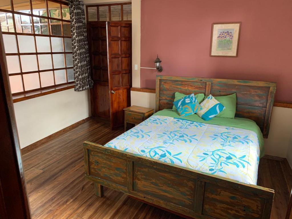Hostel Santa Canela 昆卡 外观 照片