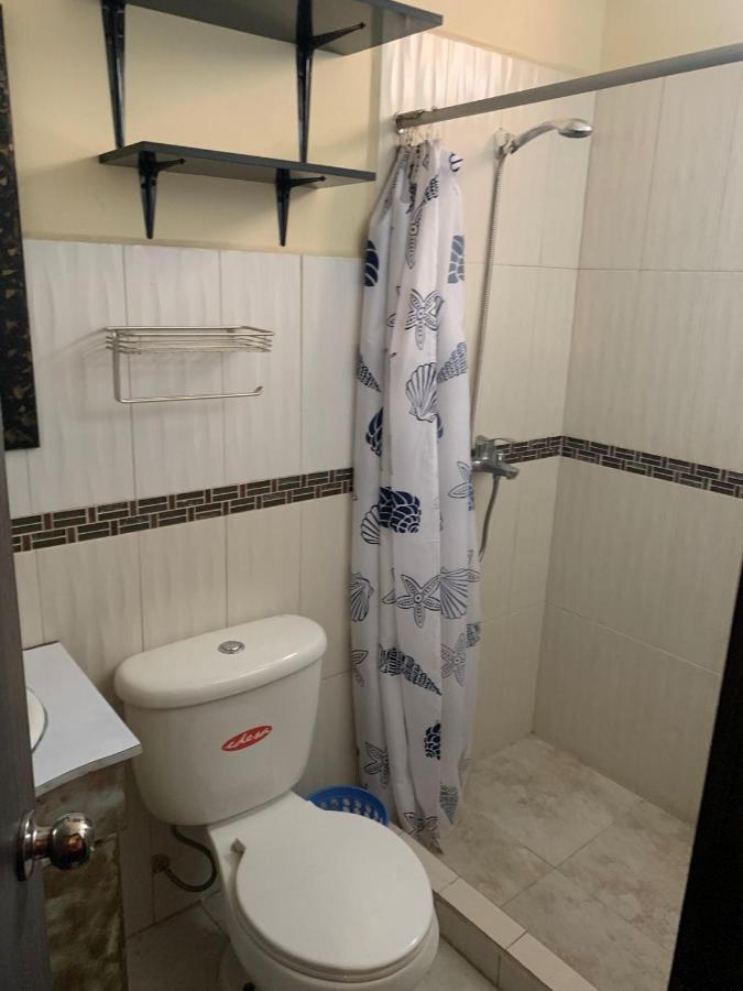 Hostel Santa Canela 昆卡 外观 照片