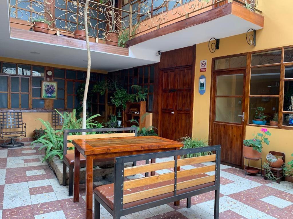 Hostel Santa Canela 昆卡 外观 照片